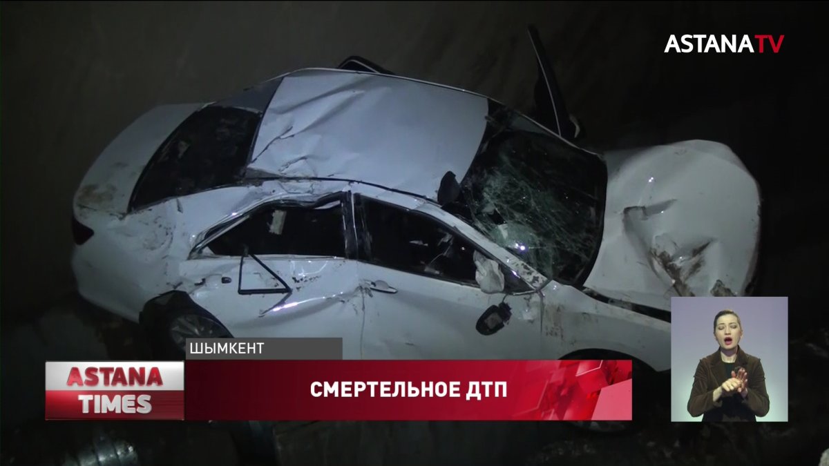 Легковушка влетела в яму в Шымкенте: водитель погиб на месте