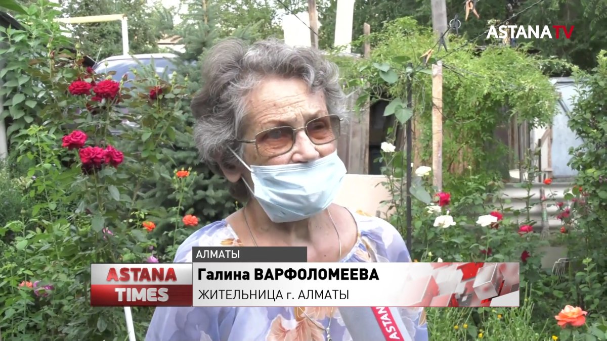 Нуротановцы помогли одинокой пенсионерке отремонтировать дом