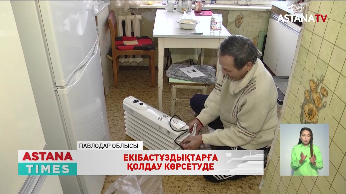 Екібастұзда «Жастар рухының» белсенділері тұрғындардан түскен өтінішті саралап, қажетті көмекті үйіне жеткізіп береді