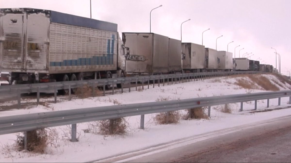 Елімізде ауа райының нашарлауына байланысты 122 жол учаскесі жабылды