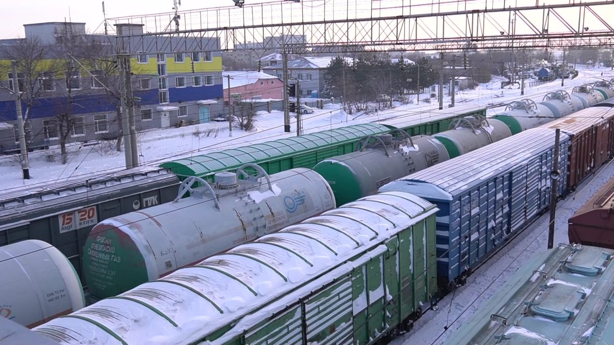 Жүк тасымалдаушы компания өкілдері мәжіліс депутатына жүгінді