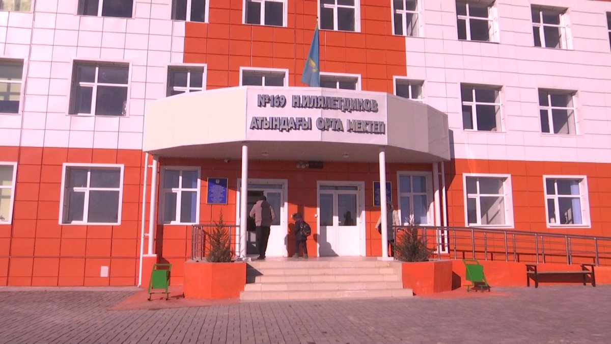 Су жаңа білім ордасының құрылысы сынға қалды