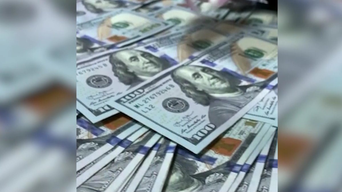 Более восьми миллиардов тенге вложили казахстанцы в финпирамиды за год