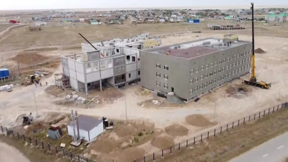 Мердігер мен шенеуніктер дауынан оқушылар зардап шегіп отыр