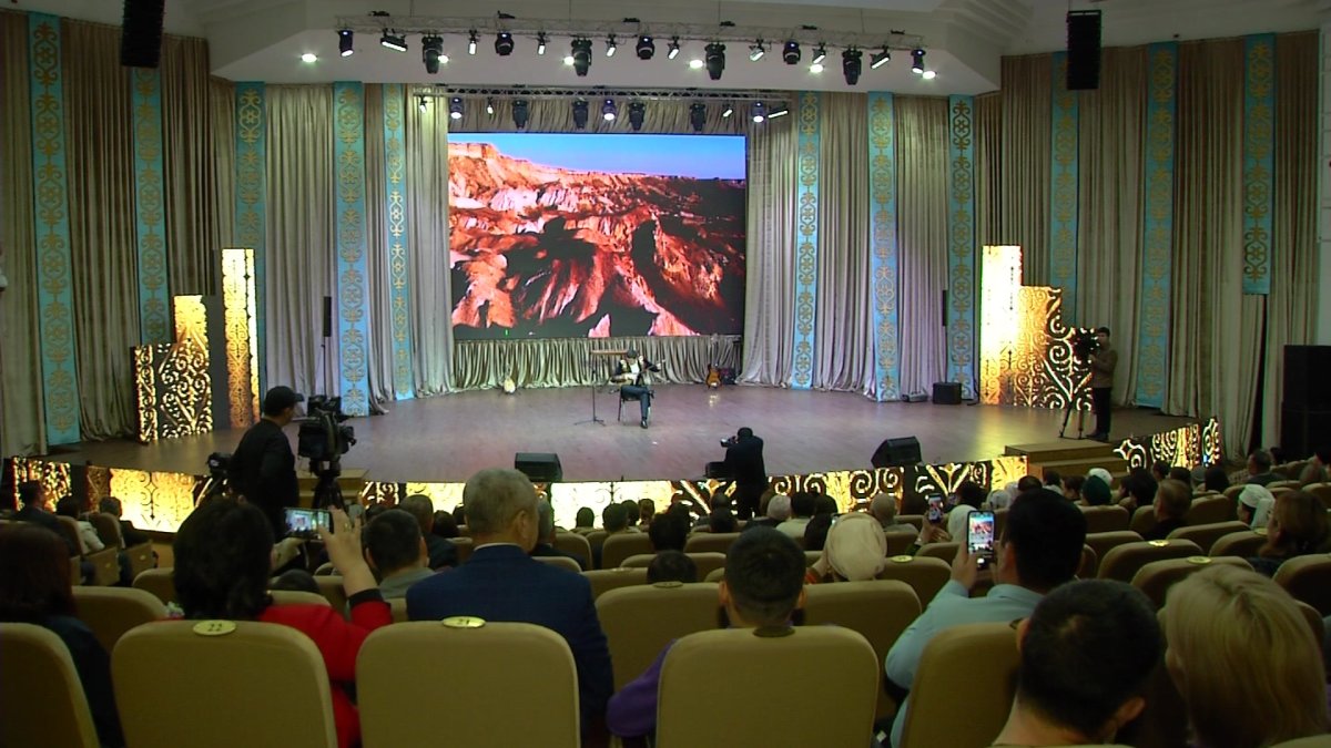 Елордада елімізге танымал ақын-сазгерлерге арналған кеш өтті