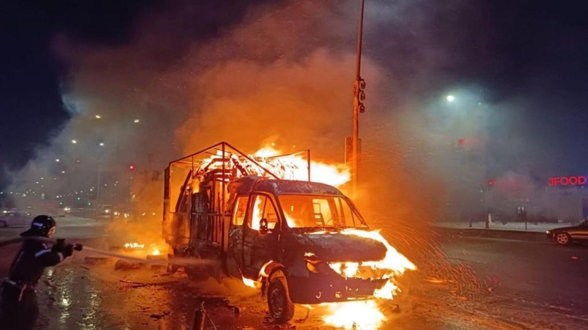 Газель автокөлігі өртенді