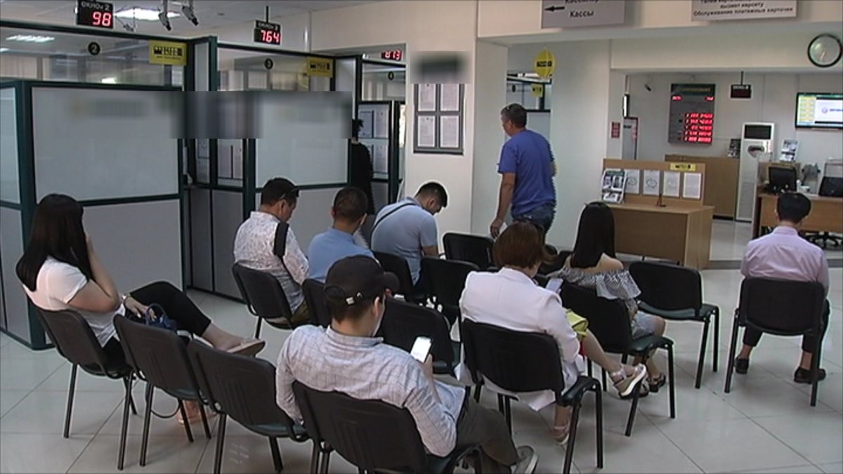 Более 10 тысяч казахстанцев готовы стать банкротами
