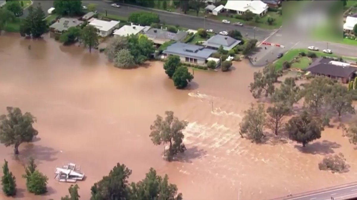 Мощные наводнения и торнадо: какие "сюрпризы" преподнесла природа в начале 2023-го