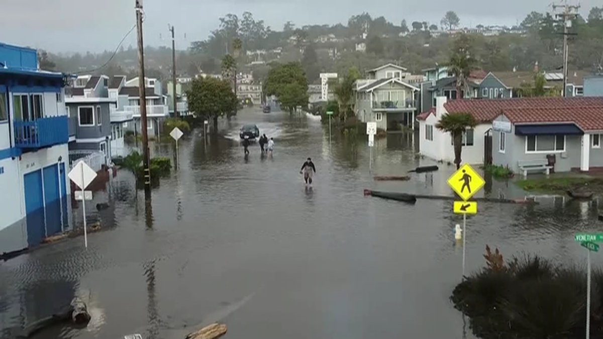Мощный шторм обрушился на Калифорнию: 90 % населения под угрозой наводнения