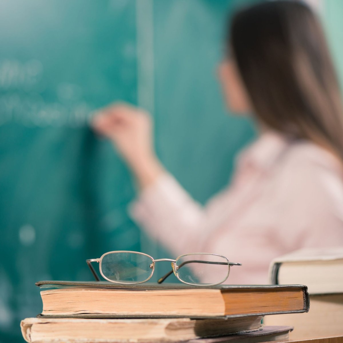 Путёвка в Грузию: подарок учителю стал поводом для разбирательств в Актау