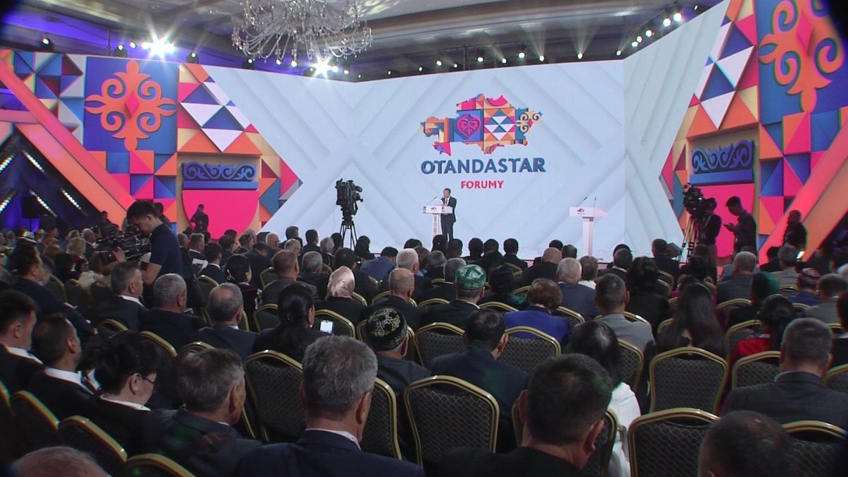 "Біз шетелде тұратын қандастарымызды қолдауға қашан да мән береміз",-Президент