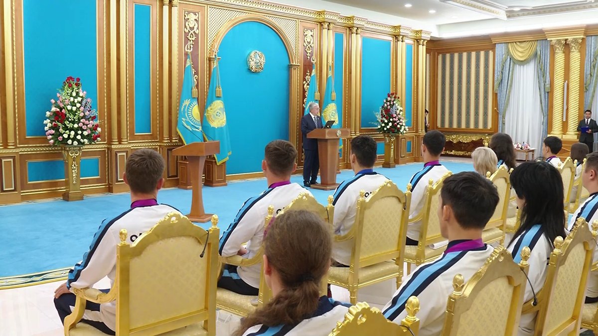 Поздравления и "разбор полётов": как прошёл приём призёров Азиады в Акорде