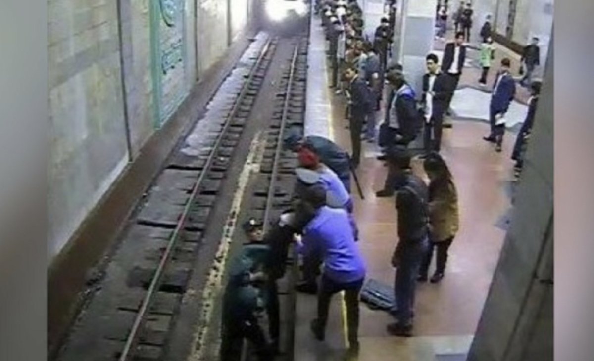 Студентка бросилась под поезд в ташкентском метро