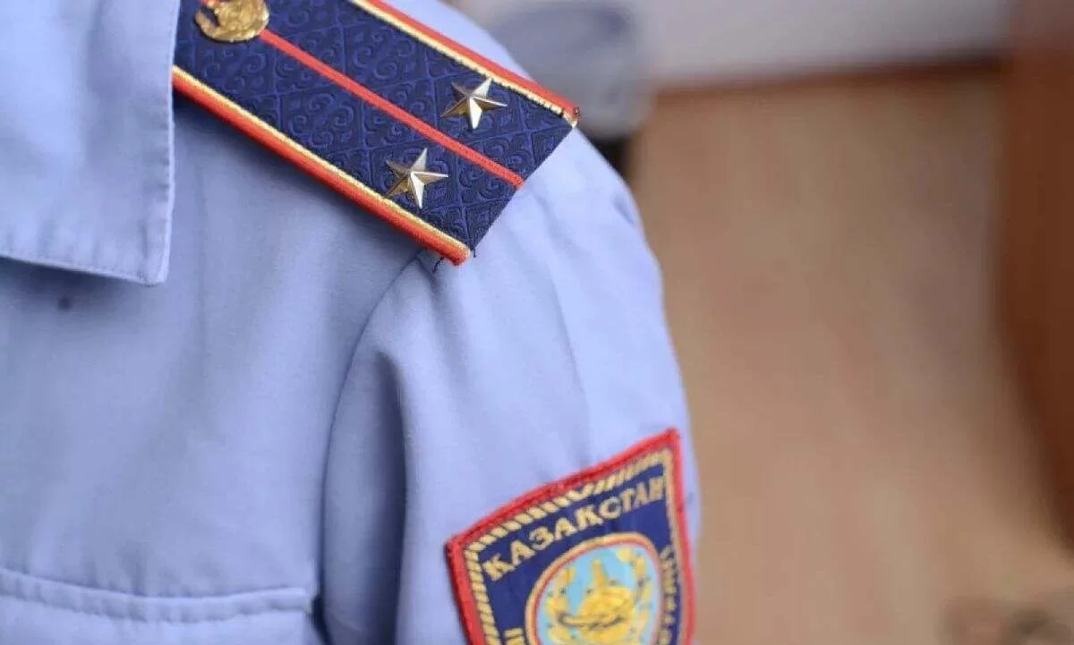 Павлодарда полиция бөлімі бастығының орынбасары қызметкер әйелді ұрды деген күдікке ілінді