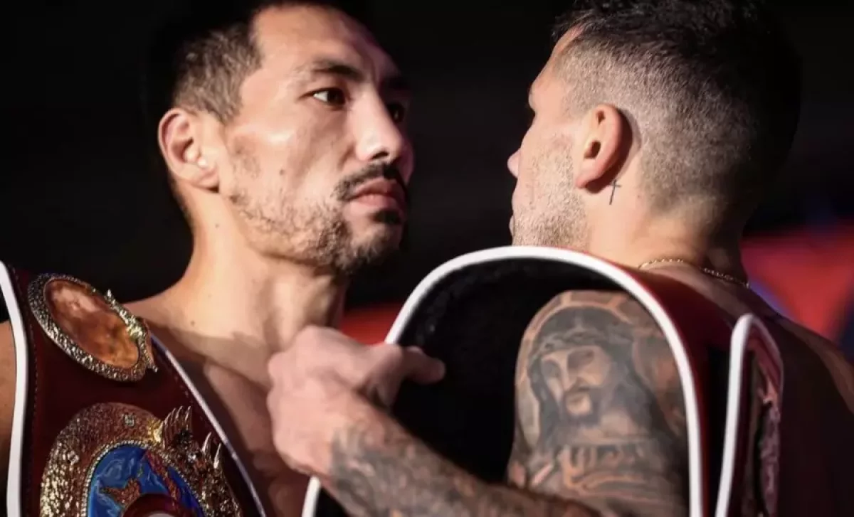 Жәнібек Әлімханұлы қарсыласын нокаутқа түсіріп, екі бірдей чемпиондық белбеуді жеңіп алды