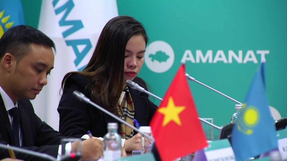 «AMANAT» пен Вьетнам Компартиясы арасындағы диалог жалғасуда