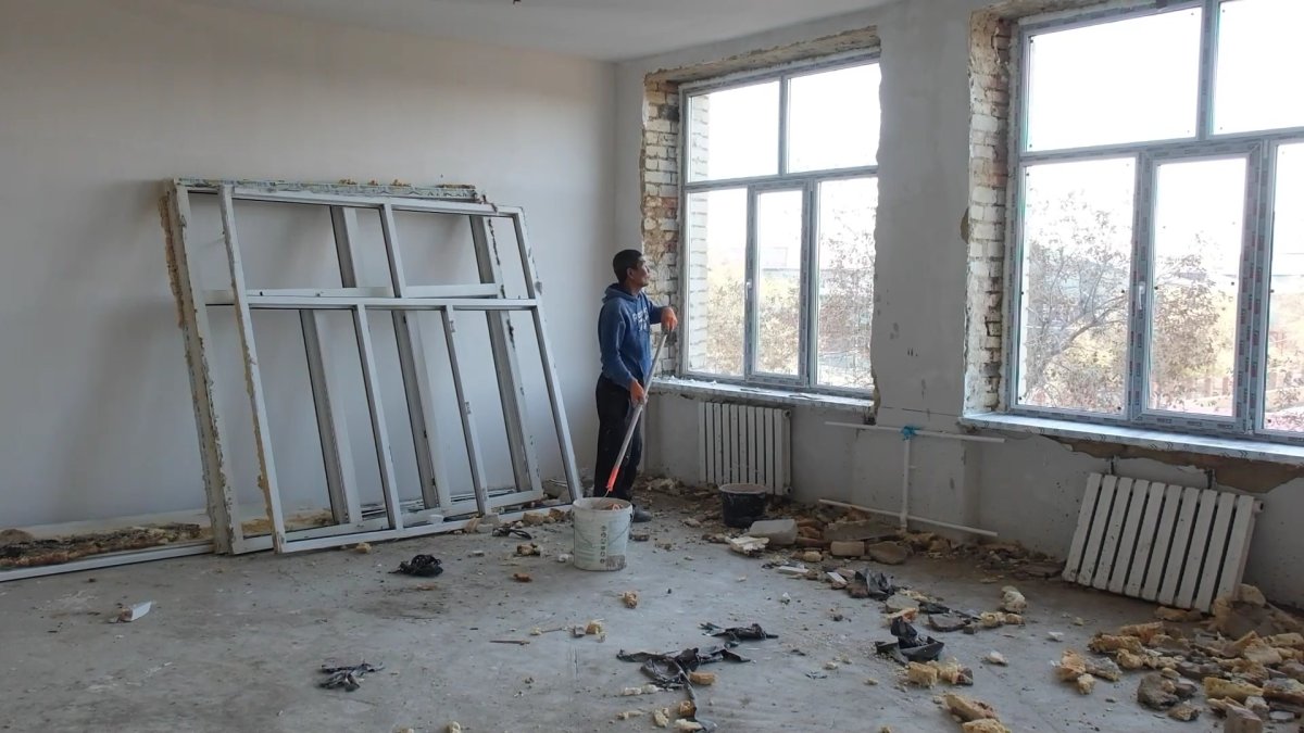 В десяти школах Атырау до сих пор не могут завершить капитальный ремонт