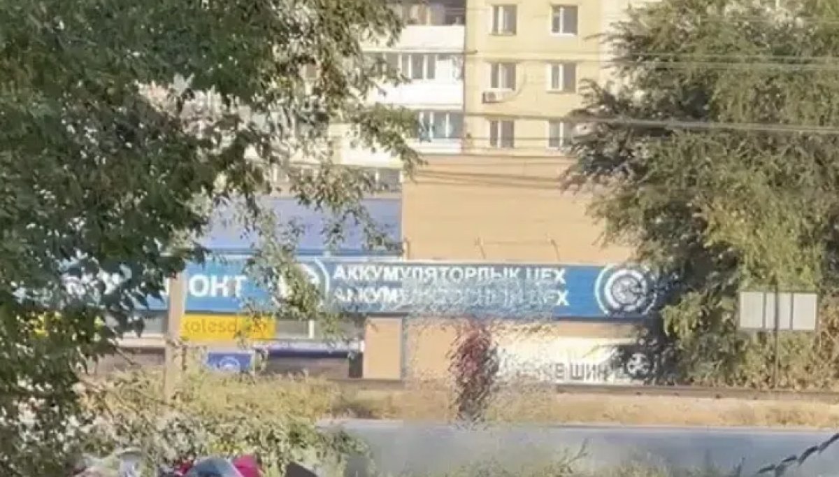 Мужчина удовлетворял себя прямо на улице в Уральске