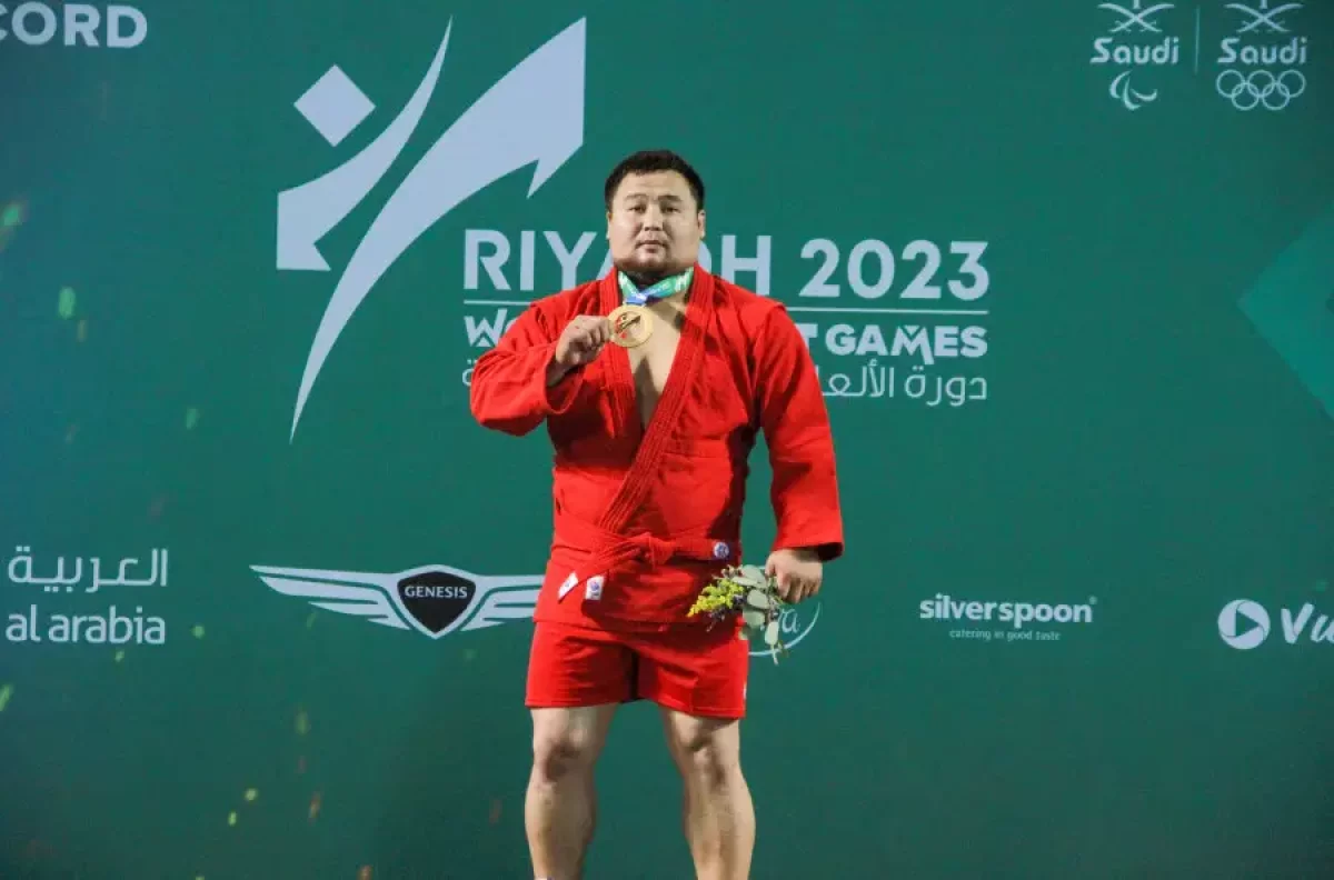 Тұңғыш чемпион! Самбошылар Ар-Риядтатағы жарыстың алғашқы күнінде 5 медаль жеңіп алды