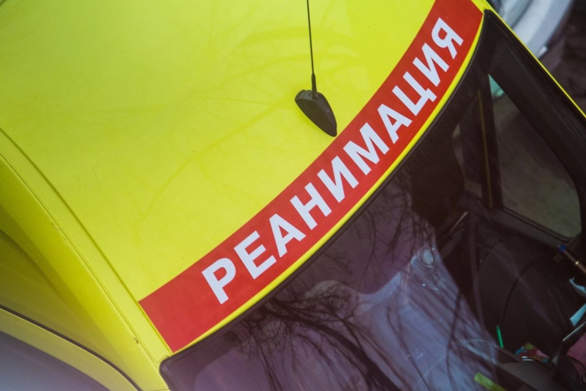 Двое школьников попали в реанимацию после курения вейпа