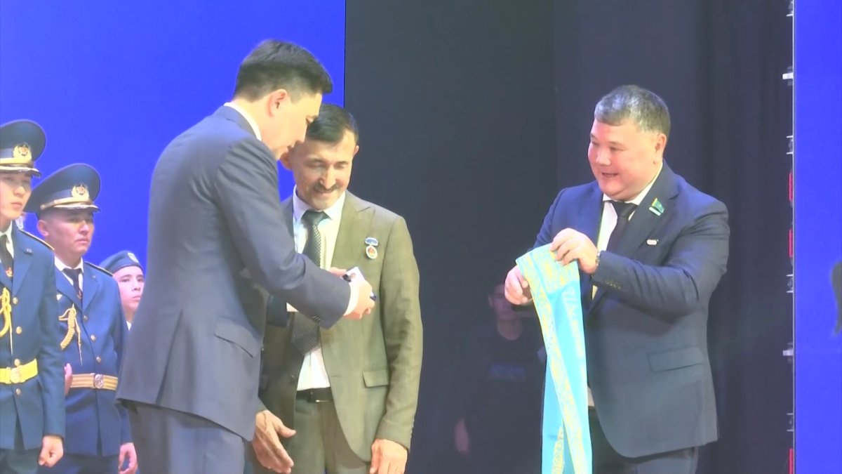 Шымкентте мереке қарсаңында бірқатар азаматтар мемлекеттік марапатқа ие болды