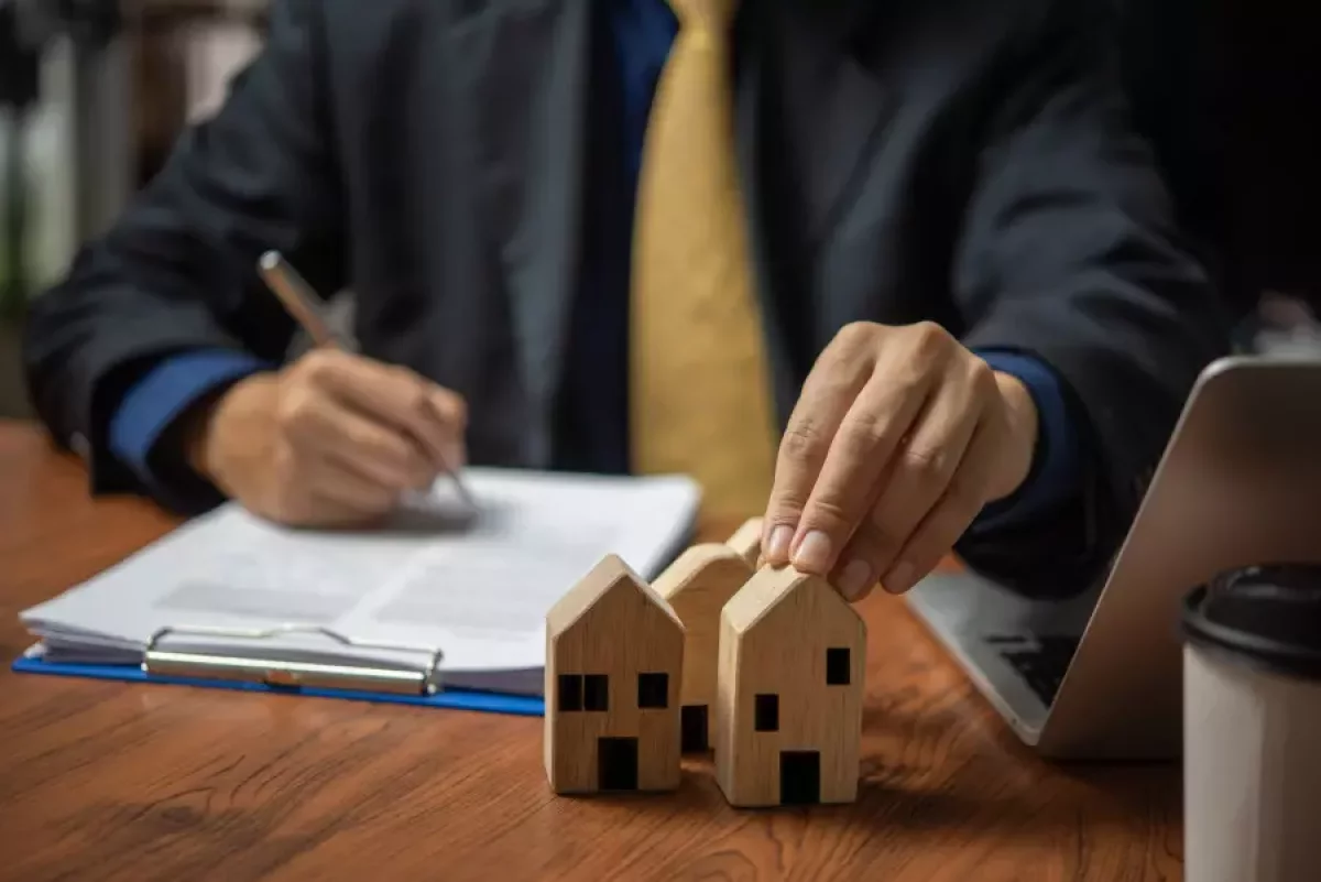 Министр сән-салтанат салығы қандай мүліктерге салынатынын нақтылады