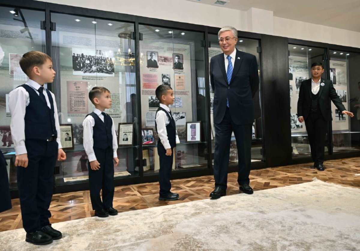 Токаев посетил школу имени своего отца в области Жетысу