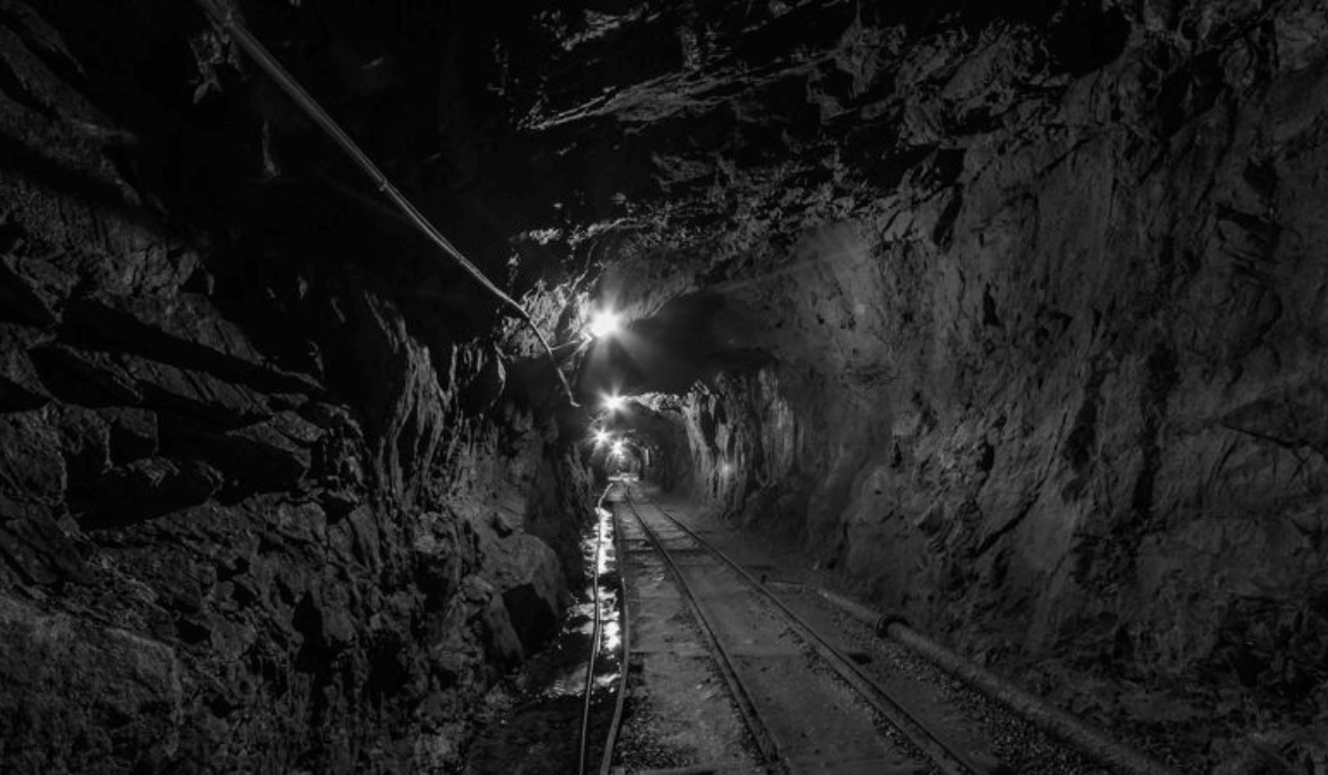 ТЖ министрі жарылыс болған шахтаға түсті