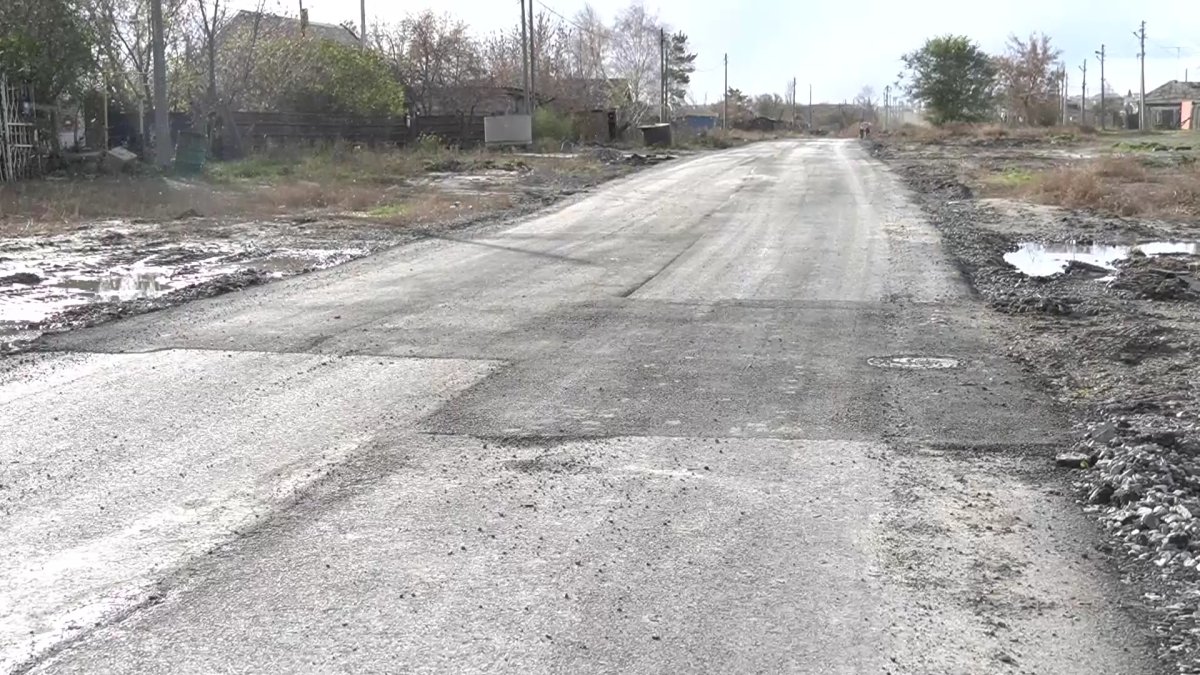 Сапасыз жол салған мердігер сақалын сипап қалды