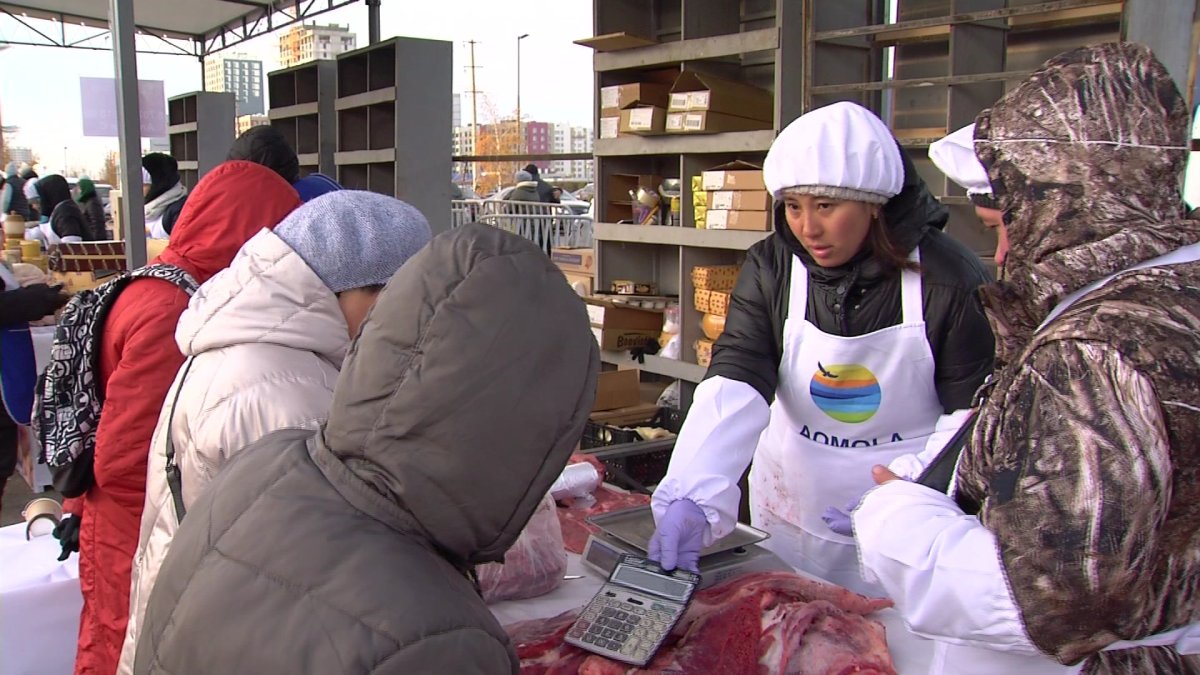 Ақмолалық шаруалар Астанаға 300 тоннадан аса азық-түлік алып келді