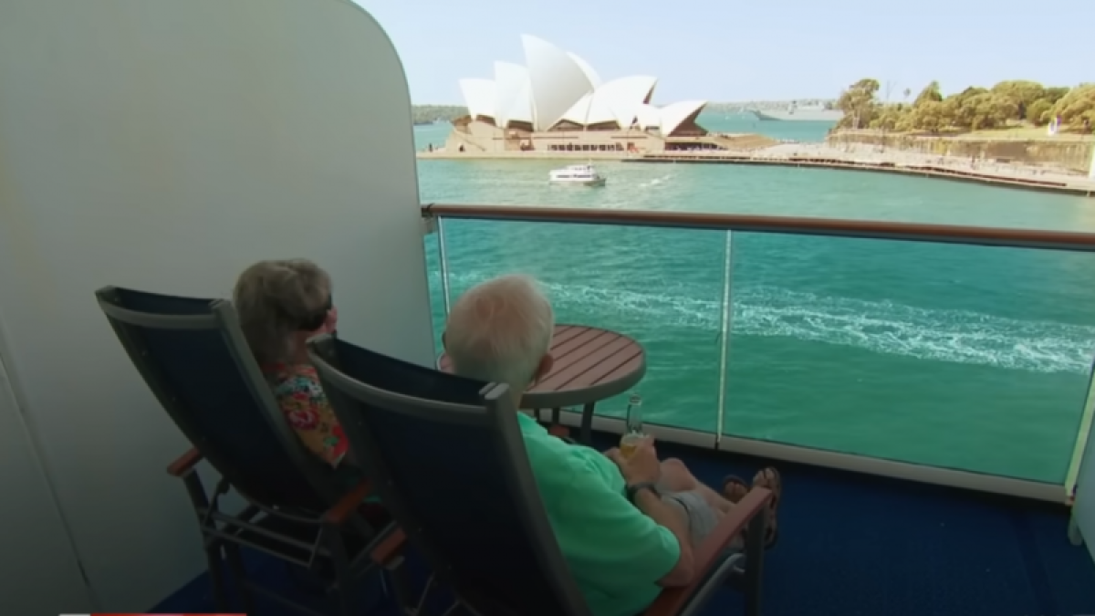 Зейнеткерлер қарттар үйіне бармай бір жарым жыл круиз лайнерінде өмір сүрген