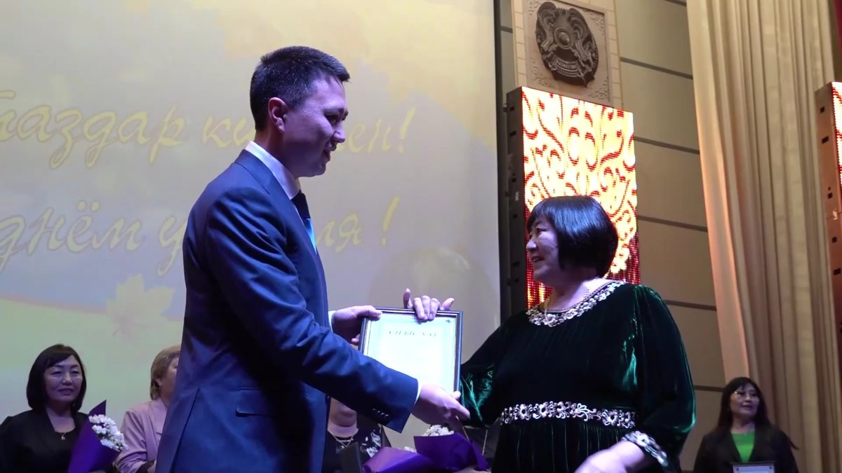 Казахстанцы рассказали, каким должен быть современный учитель