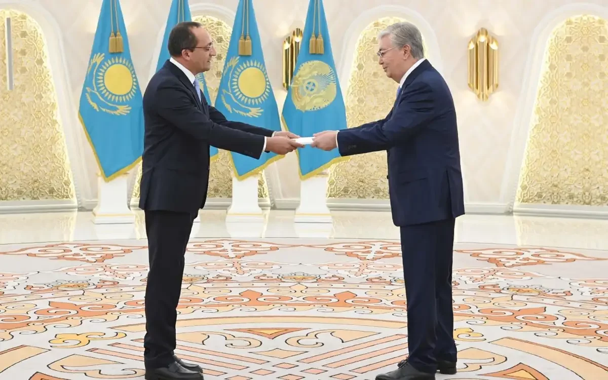 Президент бірқатар мемлекеттің елшілерінен сенім грамоталарын қабылдады