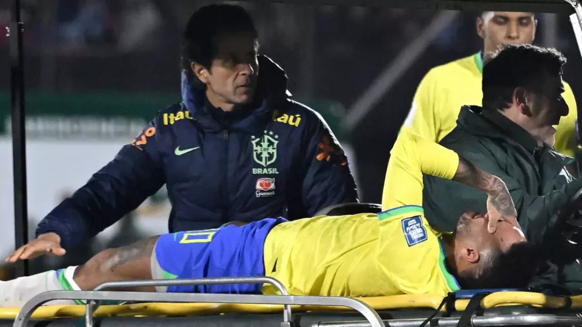 Футболшы Неймар жарақатына байланысты он ай алаңға шықпайды