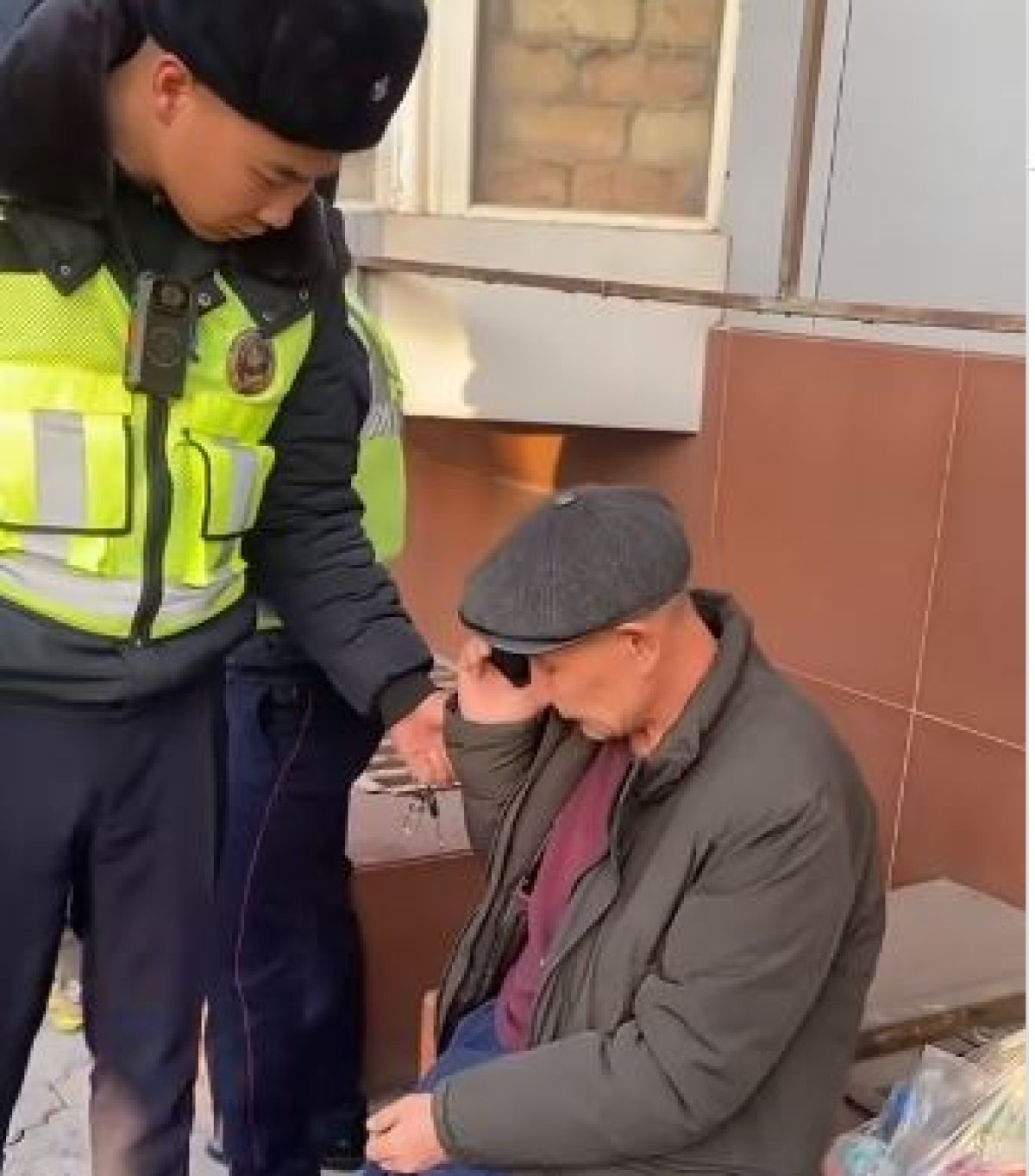 "Тащил его как тряпочку": активистка рассказала о спасении ребенка из рук пьяного отца