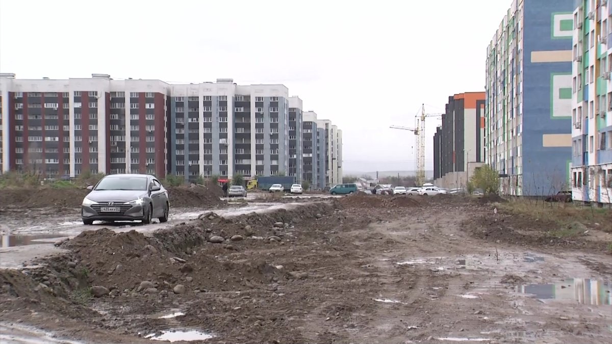 Алматыда тұрғындар өз үйлеріне кедергісіз кіріп-шығудан қалды