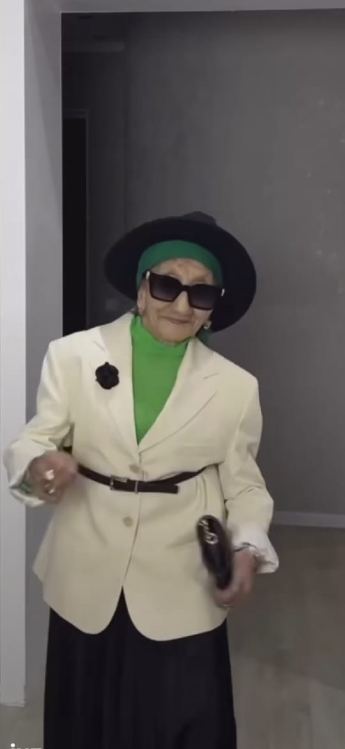 Ғасыр әже трендте