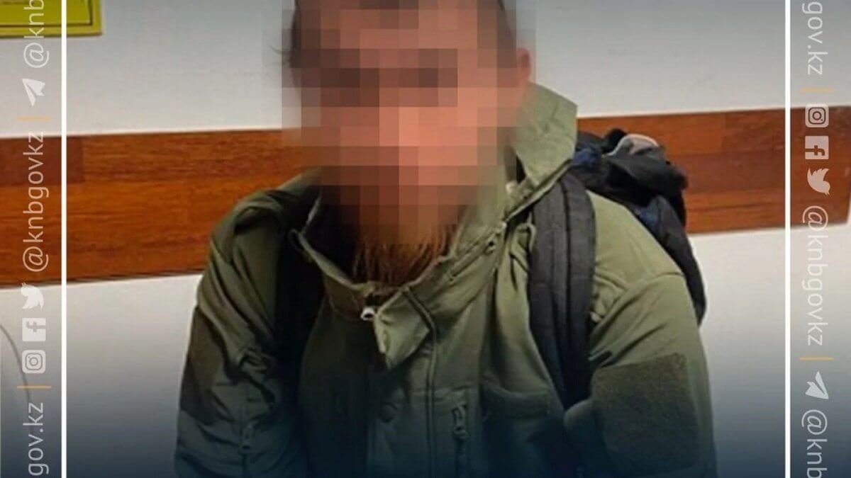 «Өз еркімен берілді». Сирияда 10 жыл бойы лаңкестермен бірге соғысқан қазақстандық елге қайтарылды