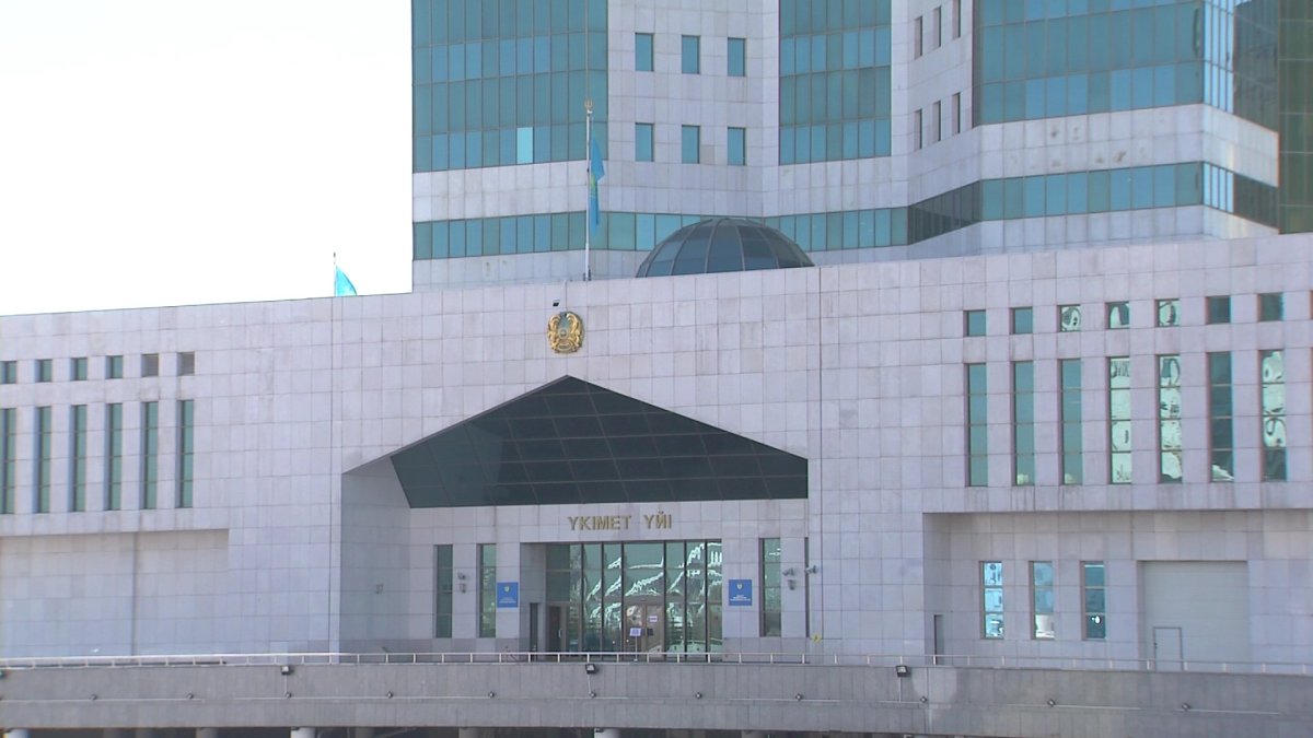 "Сайлаушыларымыздың бізге аманат еткен мәселелерін көтеріп, шешілуіне ықпал етудеміз", - депутат