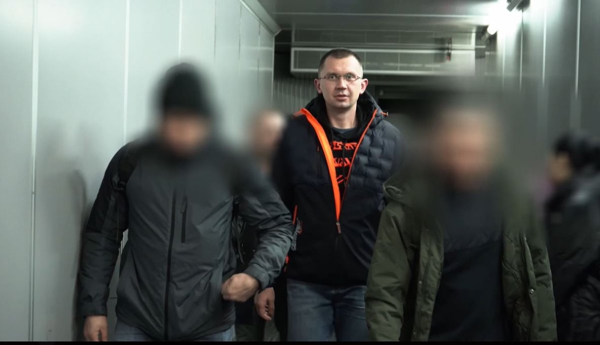 Продал чужую квартиру: мошенника экстрадировали из Латвии в Казахстан