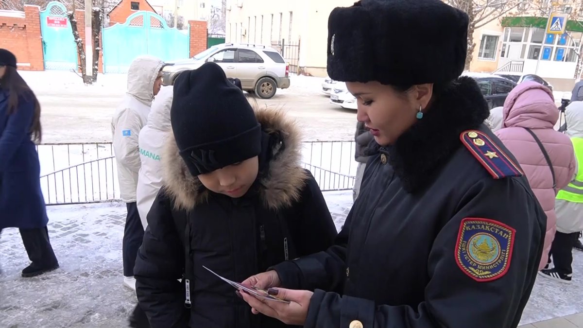 «АМАNАТ» партиясының белсенділері тәртіп сақшыларымен бірге рейд жүргізді