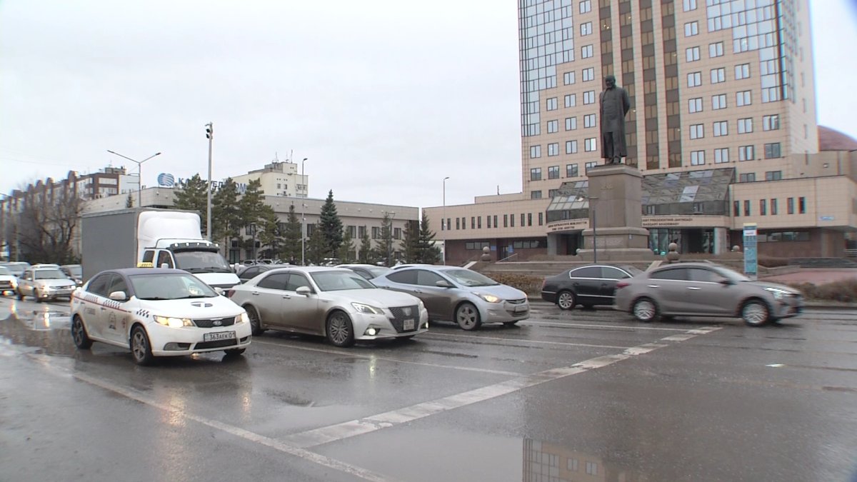 "Про недостатки правительства только ленивый не говорит", - Смаилов ответил на критику работы Кабмина