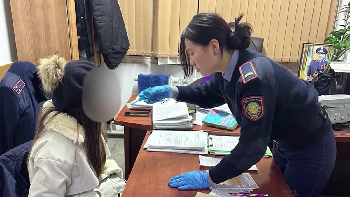 Алматинка пыталась продать еще нерождённого ребёнка в интернете