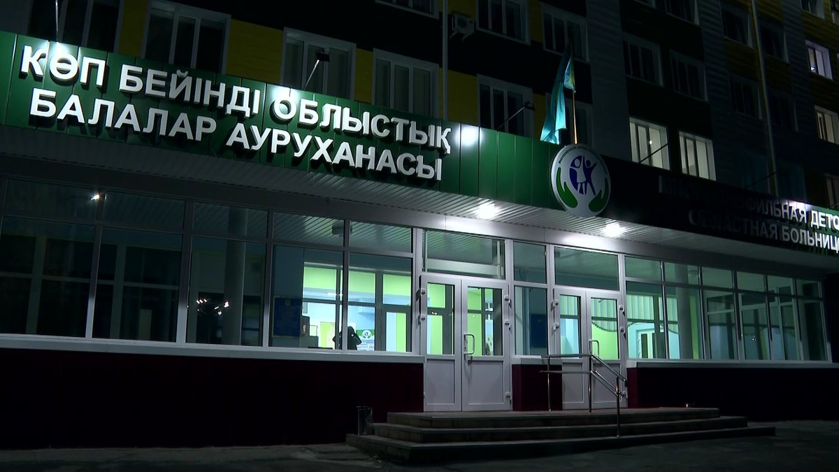 Мать с отчимом подозревают в жестоком избиении школьницы в Петропавловске