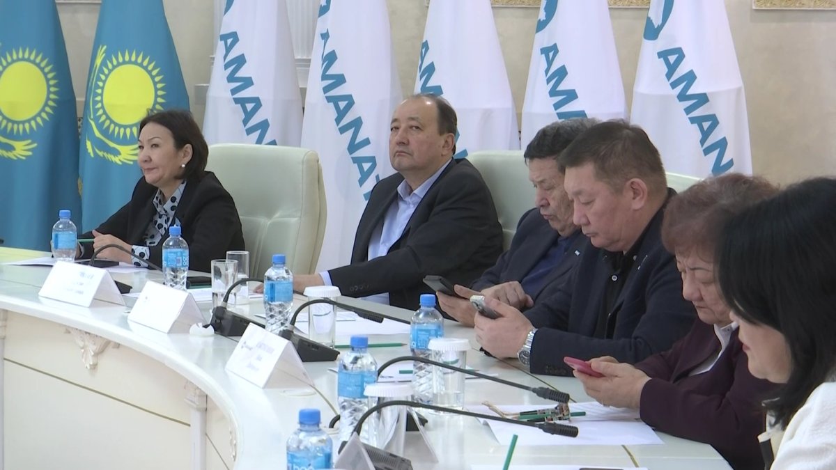 Ақтөбеде бастауыш партия ұйымдарының жиыны өтті