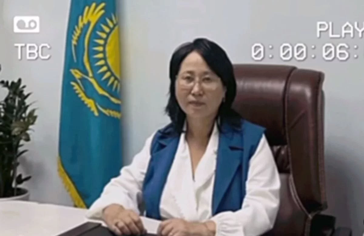 "Печать қолымда тұрғанда, білгенімді істеймін": Шымкент білім басқармасы қызметкерінің басы дауға қалды