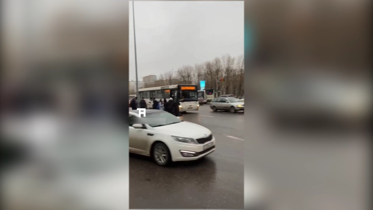 Астанада  52 жастағы әйелді автобус қағып кетті