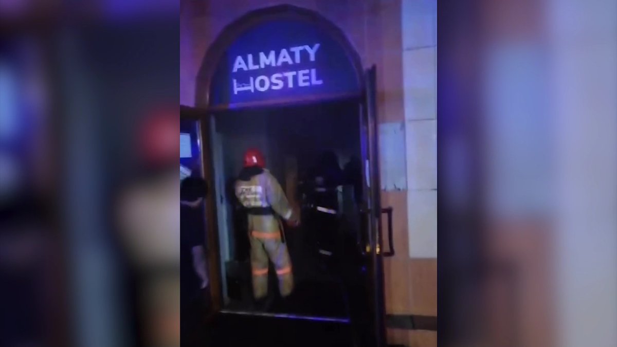 "Может, это ошибка и он жив": родные погибших при пожаре в хостеле Алматы не верят в произошедшее