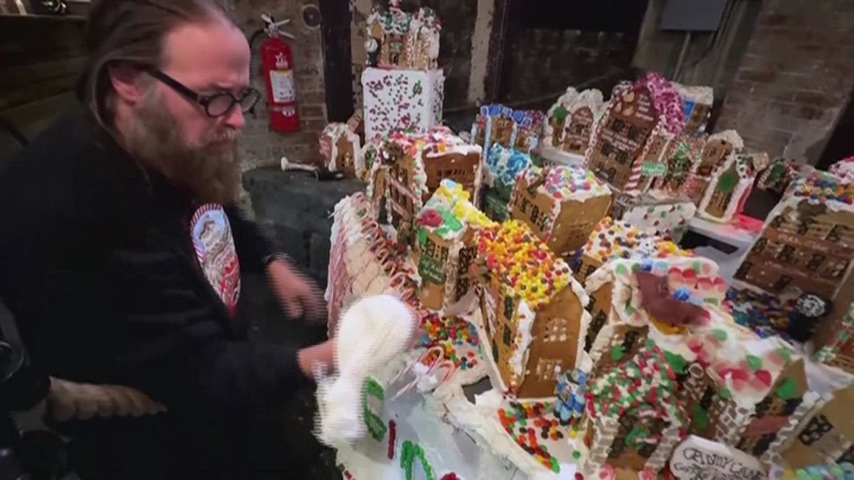 Шеф-повар из Нью-Йорка создал съедобную пряничную деревню к Рождеству