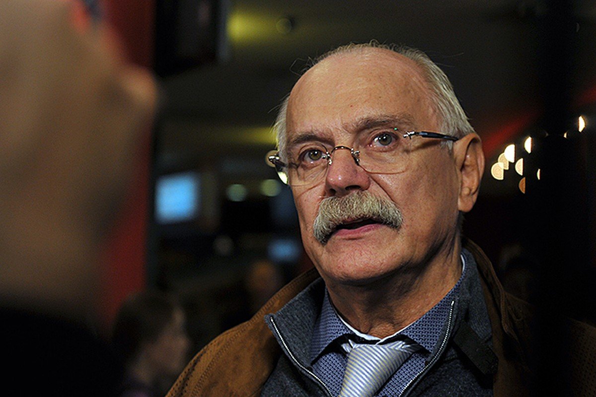 ФНС арестовала счета компании Никиты Михалкова.